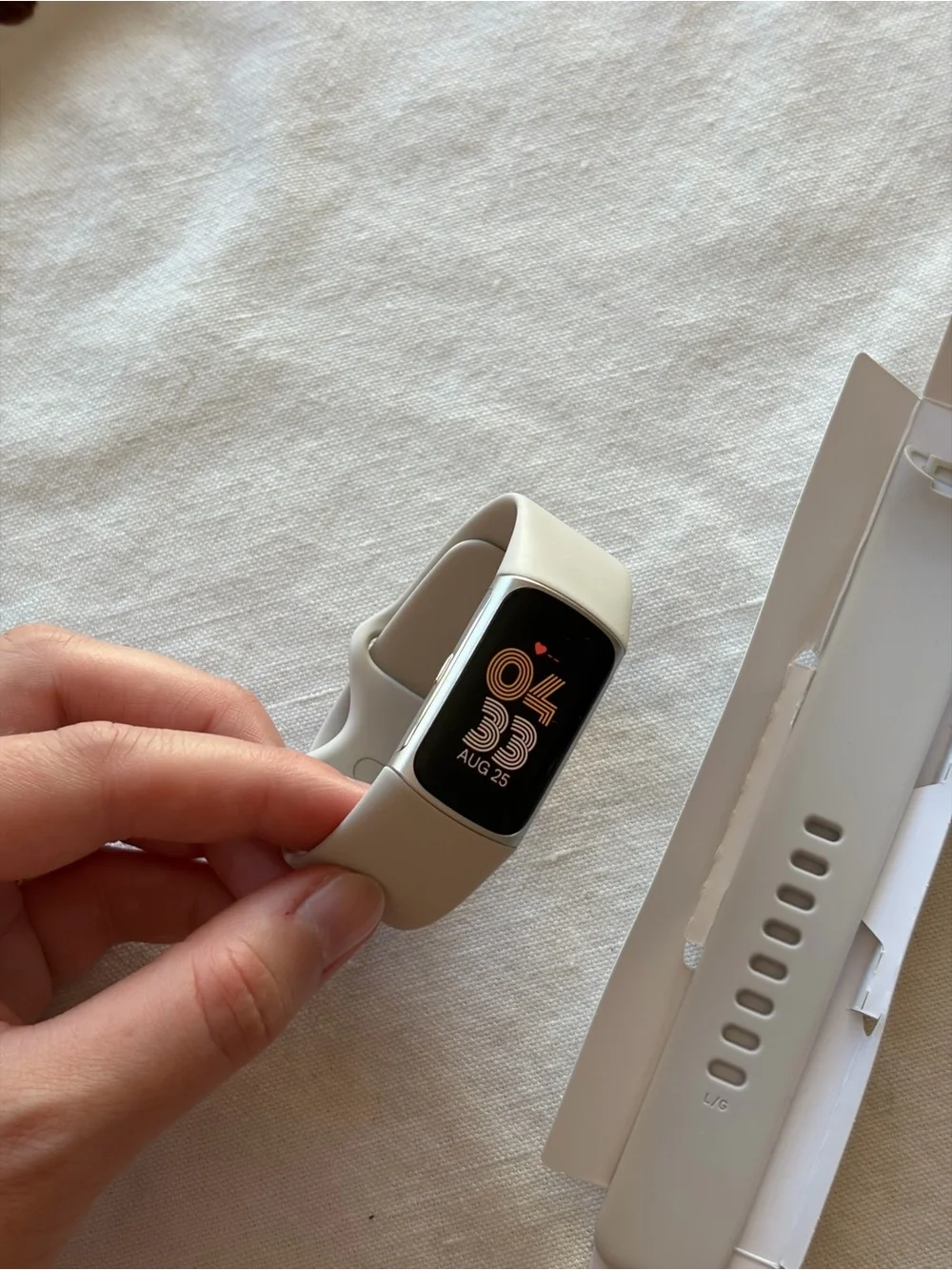 Fitbit Charge 6 Porcelain